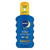 Nivea Protect and hydrate sun spray SPF 15