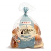 Delhaize Melk sandwiches (voor uw eigen risico, geen restitutie mogelijk)