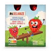 Delhaize Fresh cheese with strawberry and raspberry for kids