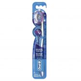 Oral-B 3D white luxe toothbrush medium