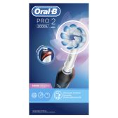 Oral-B Pro 2 2000S electrical toothbrush