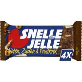 Wieger Ketellapper Snelle Jelle breakfast cake stuffed with nuts, fruit and seeds slices