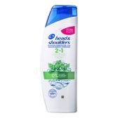 Head & Shoulders Menthol 2 in 1 shampoo