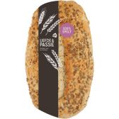 Albert Heijn Liefde & passie spelt brood heel (voor uw eigen risico, geen restitutie mogelijk)