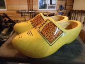 Klompenschuurtje Plain clogs with stripe