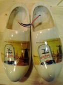 Klompenschuurtje Plain varnished clogs with logo