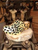 Klompenschuurtje Clogs with panter print