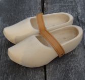 Klompenschuurtje Low model clogs with leather belt