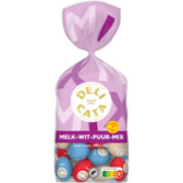 Delicata Vega Easter eggs milk white pure mix