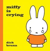 Nijntje Miffy is aan het huilen